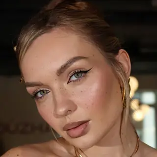 Віола, стрілка й ластовиння